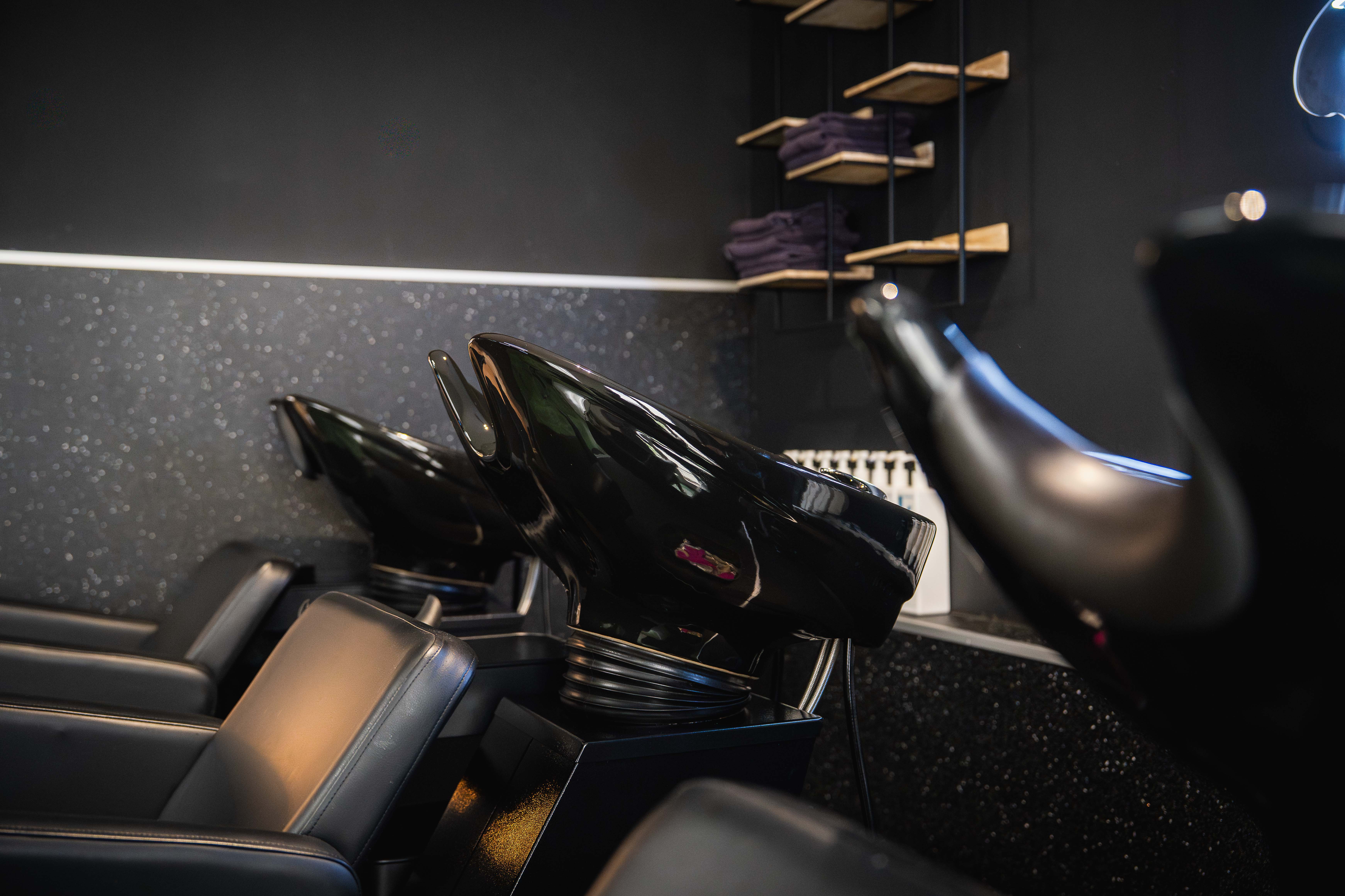 NoSaints. Hair Studio — Details
